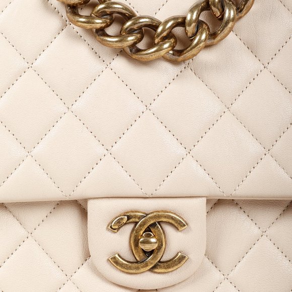 Chanel Large Beige Trapezio Flap Bag - Picture 8 of 16